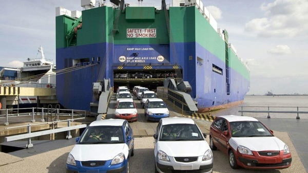 Cars exiting RoRo ship