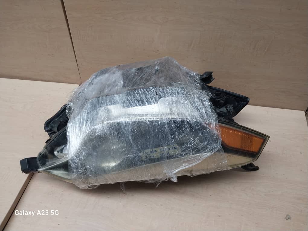 Headlight Assembly (Right)