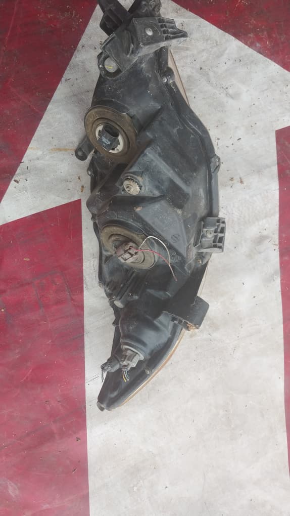Headlight Assembly (Left)