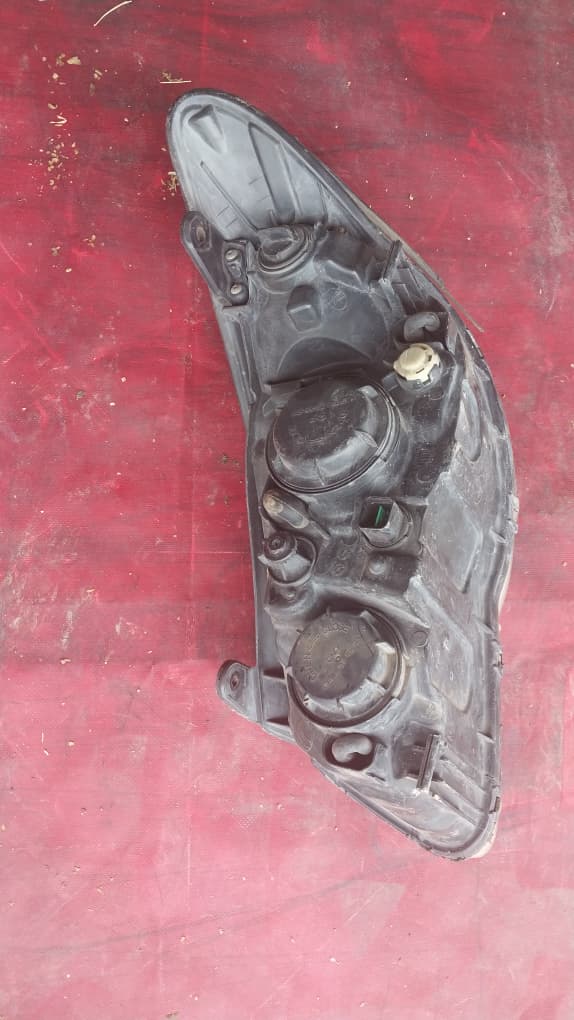 Headlight Assembly (Right)