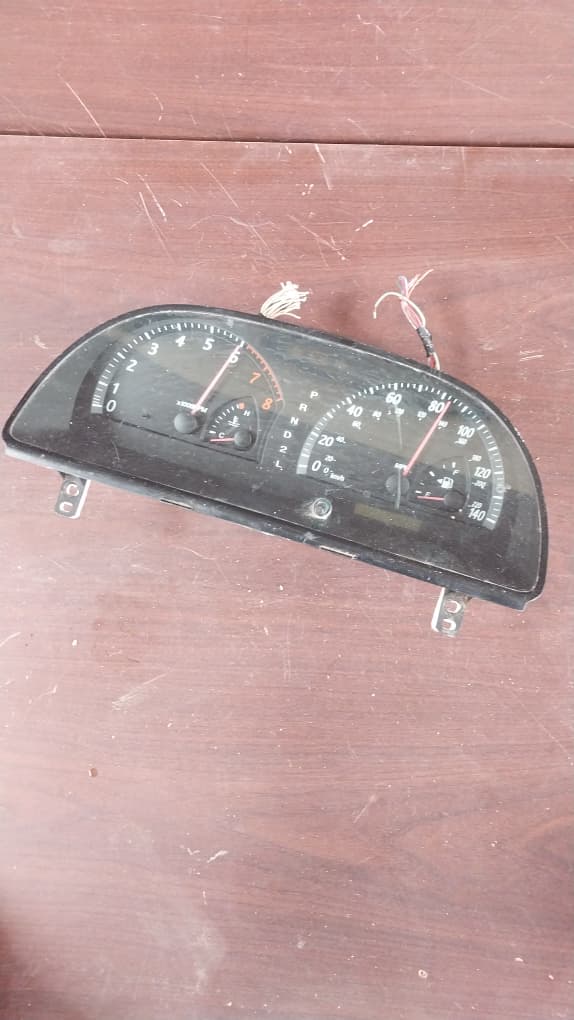 Instrument Cluster / Speedometer