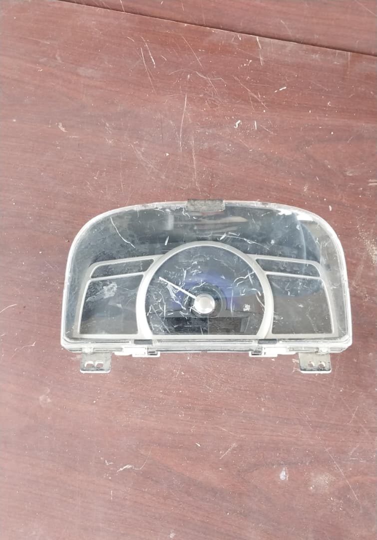 Instrument Cluster / Speedometer