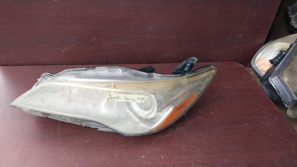 Headlight Assembly (Left)