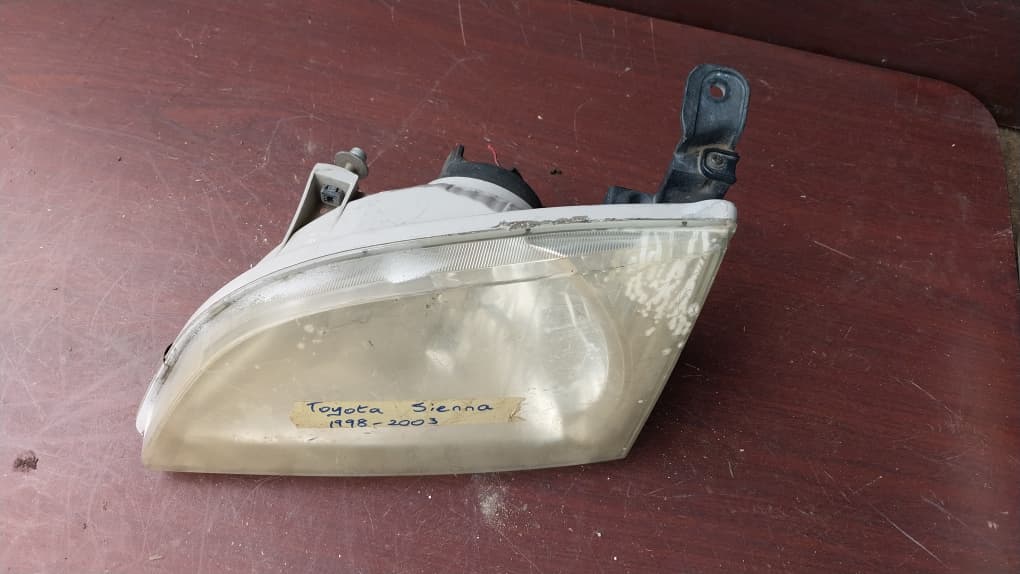 Headlight Assembly (Left)